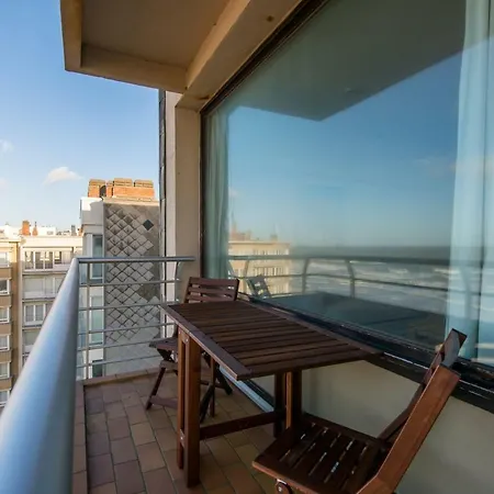 Cosy With Sea View In Appartement