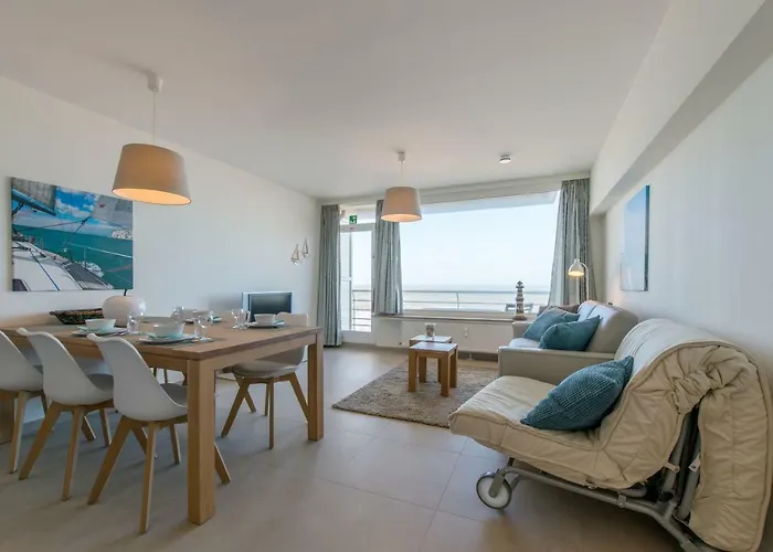 Cosy With Sea View In Apartment