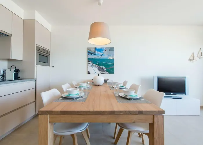 Apartment Cosy With Sea View In